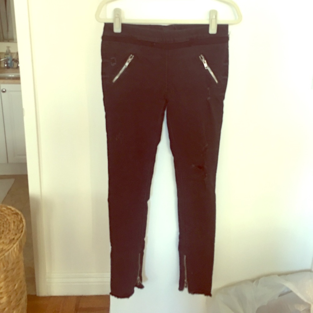 Black jeans low rise