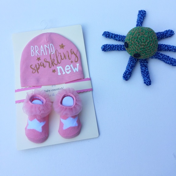 New "Brand Sparkling New" 🐣 Hat & Socks Set - Picture 2 of 4