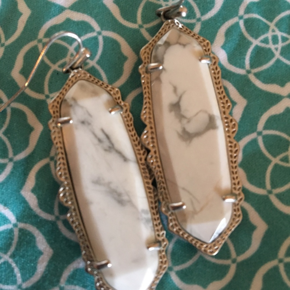 Kendra Scott Fran Howlite Earrings *rare