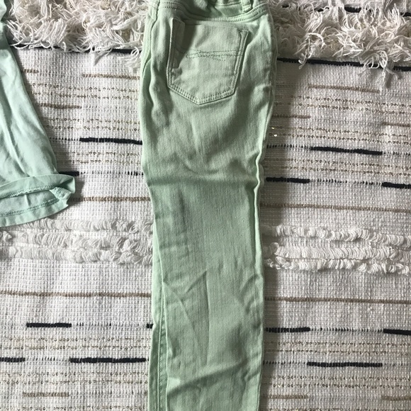 Gap Top and Jeans Set in Mint Color - Picture 3 of 5