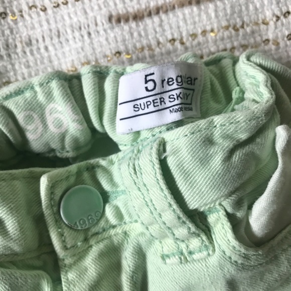 Gap Top and Jeans Set in Mint Color - Picture 4 of 5