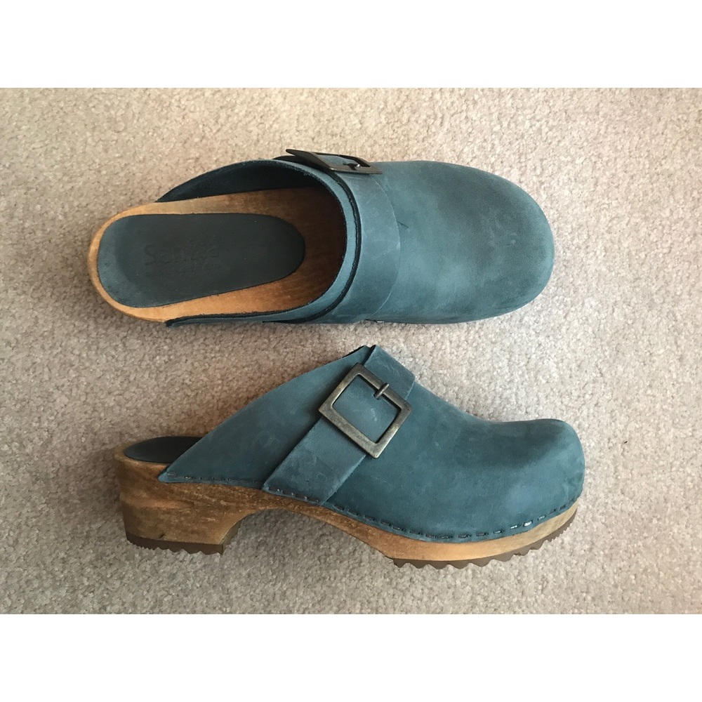 Sanita blue buckle wooden clogs