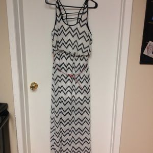 White/black chevron maxi dress
