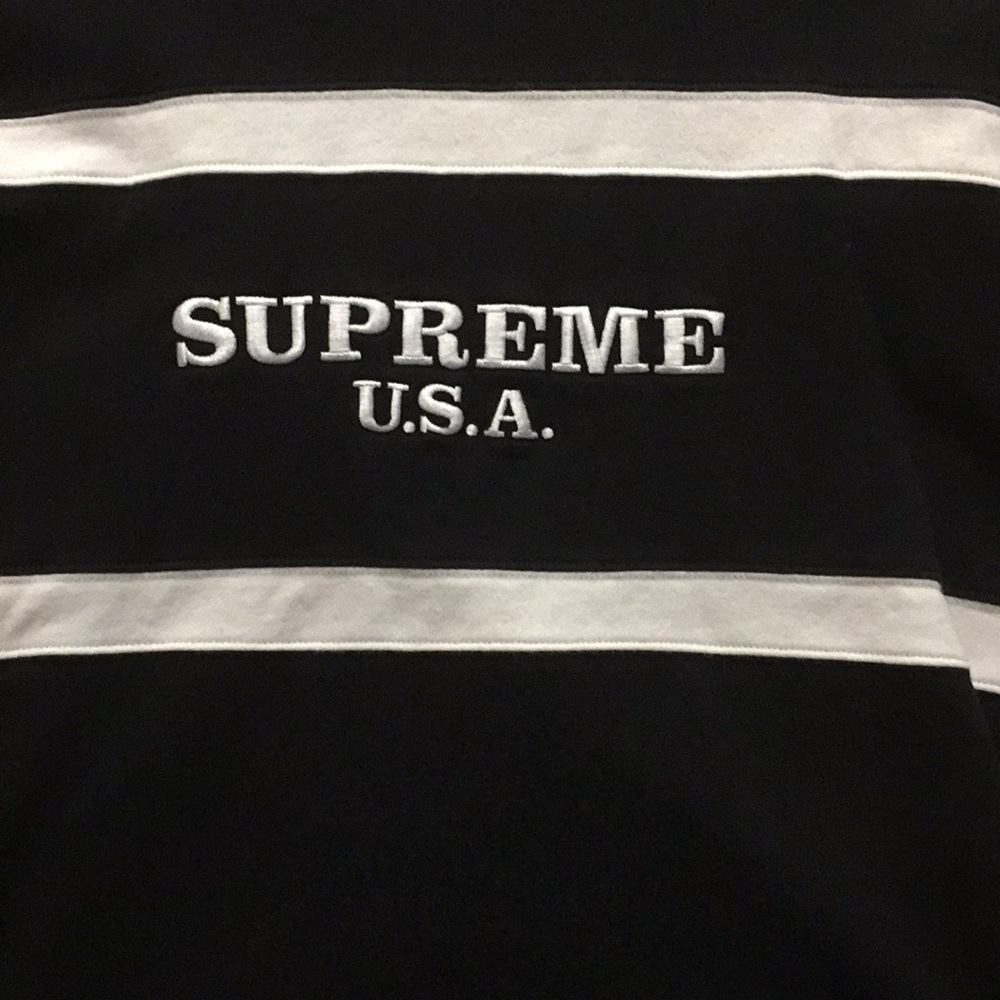 Supreme Crewneck - Picture 2 of 4