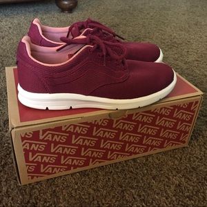 Beet Red/White Mesh ISO 1.5 Vans size 7