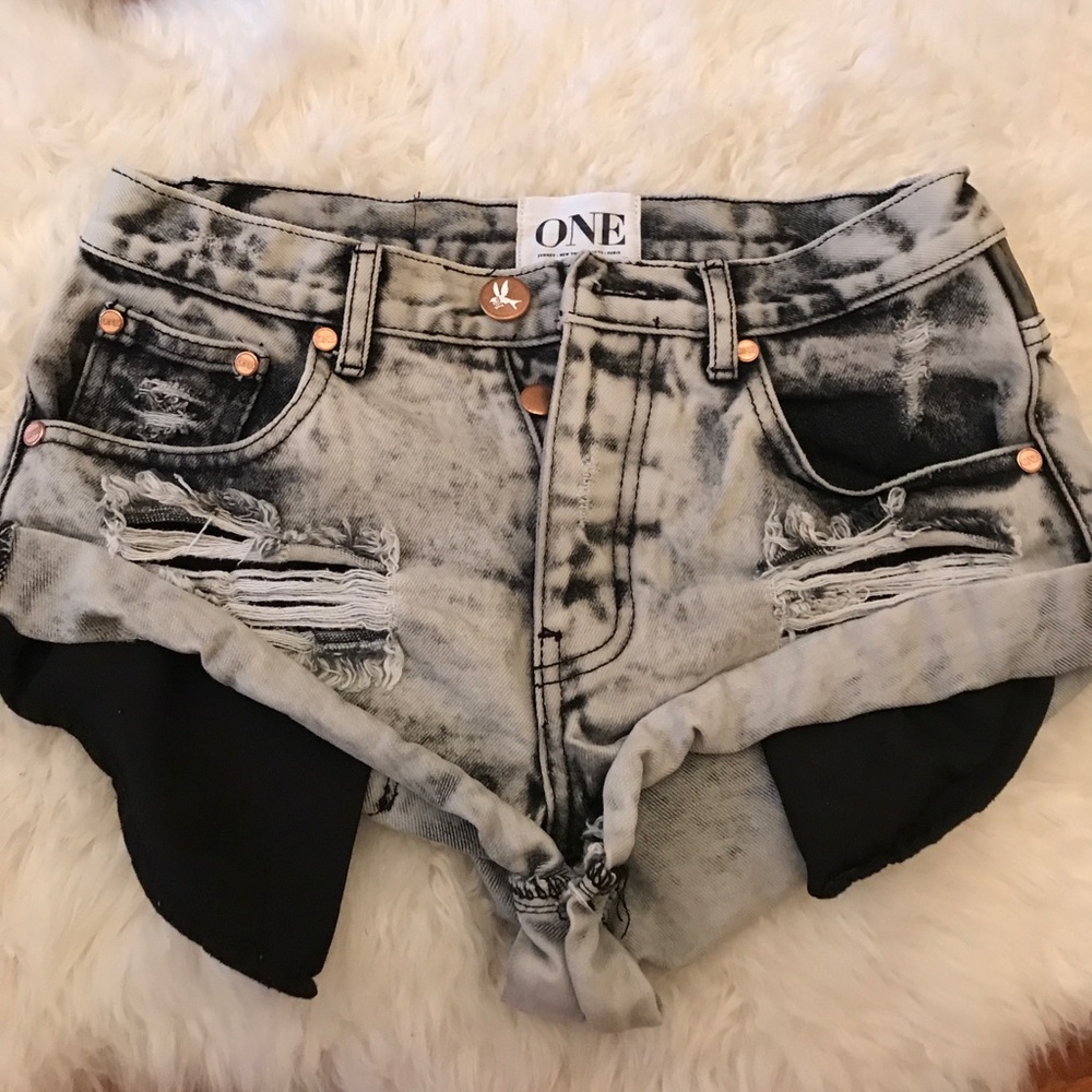 One teaspoon shorts
