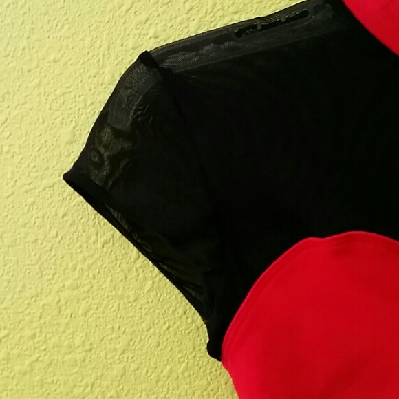 Bebe mock neck crop top - Picture 2 of 4