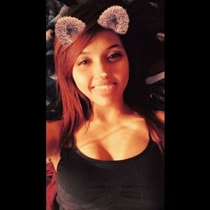 Meet your Posher, Alexis