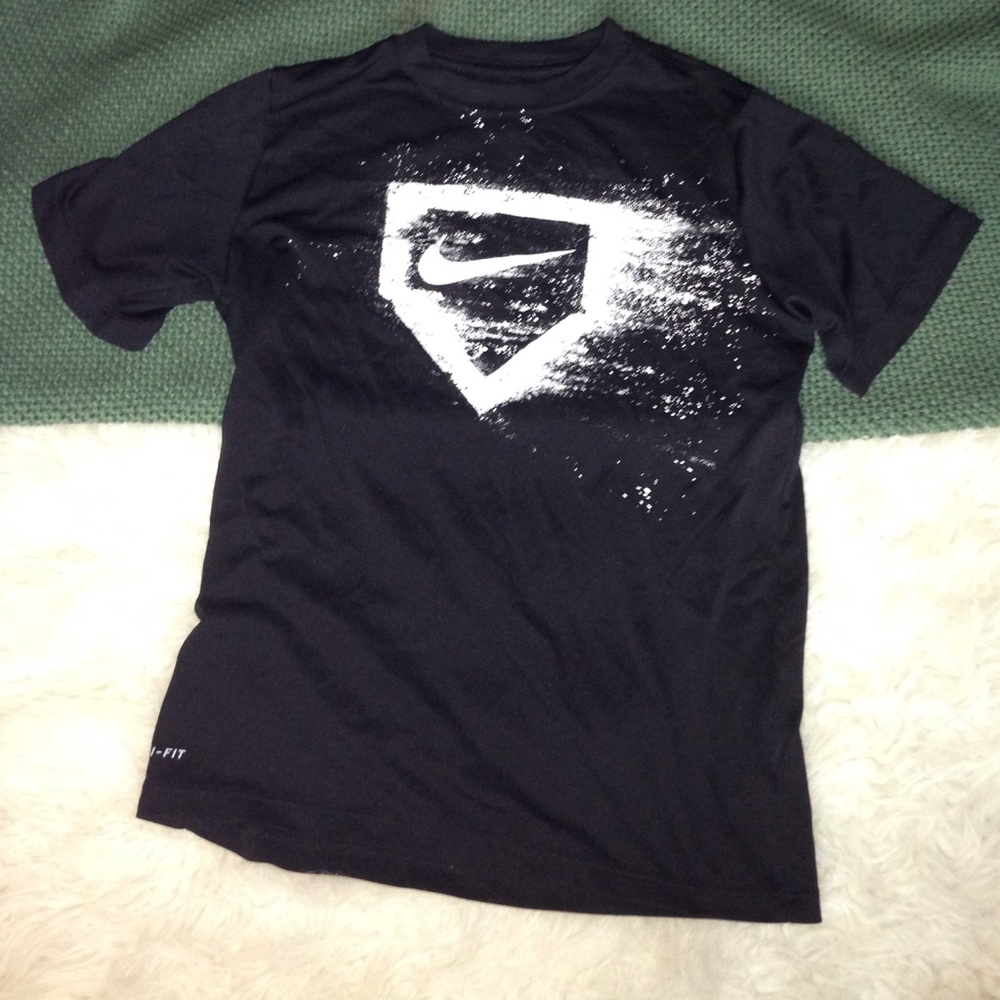 Black and white boys Nike tee shirt.