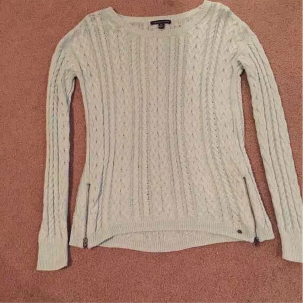 ✨ American Eagle sweater size small ✨