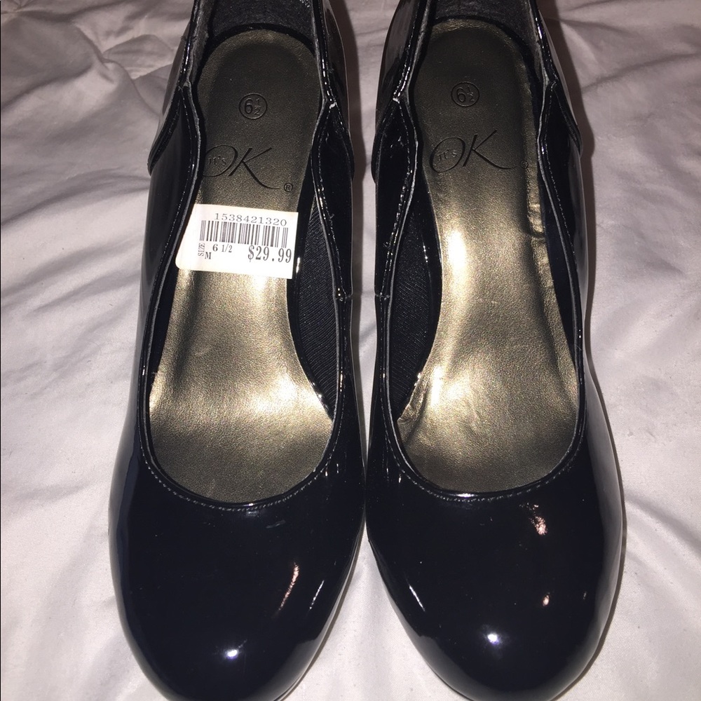 Heels - Picture 2 of 3