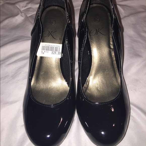 Heels - Picture 2 of 3