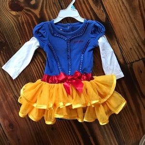 Disney baby Snow White Halloween costume.