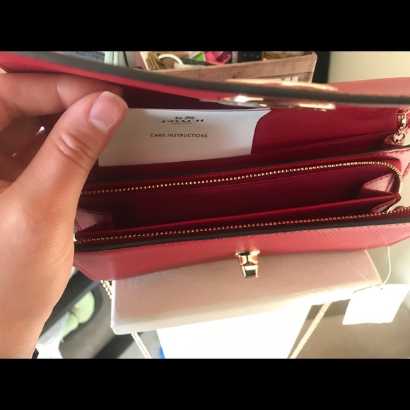 Coach cross body clutch - Picture 2 of 3