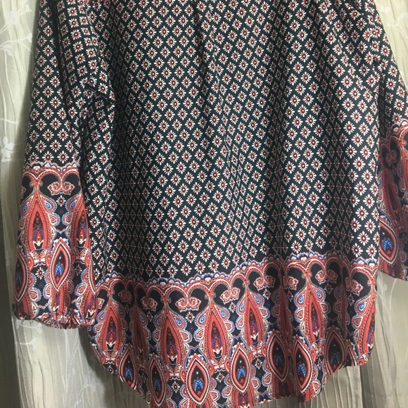 Patterned Blouse - Picture 4 of 4