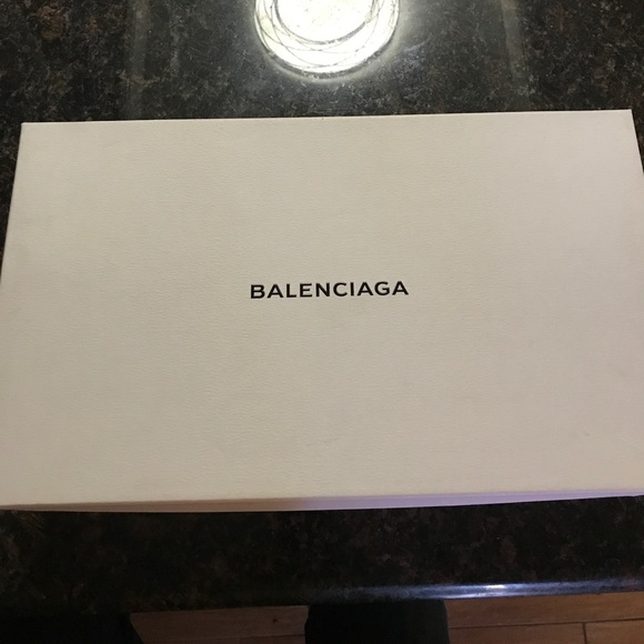 Balenciaga sneakers. - Picture 3 of 6