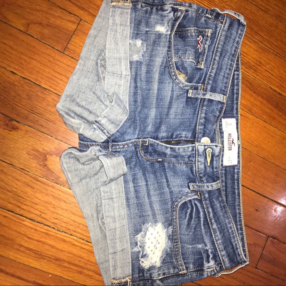Hollister booty shorts