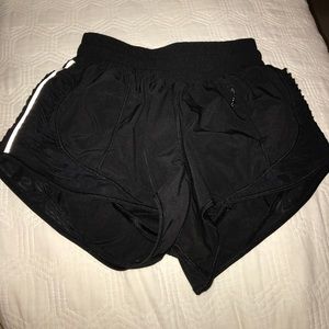 size 2 black lulu lemon shorts