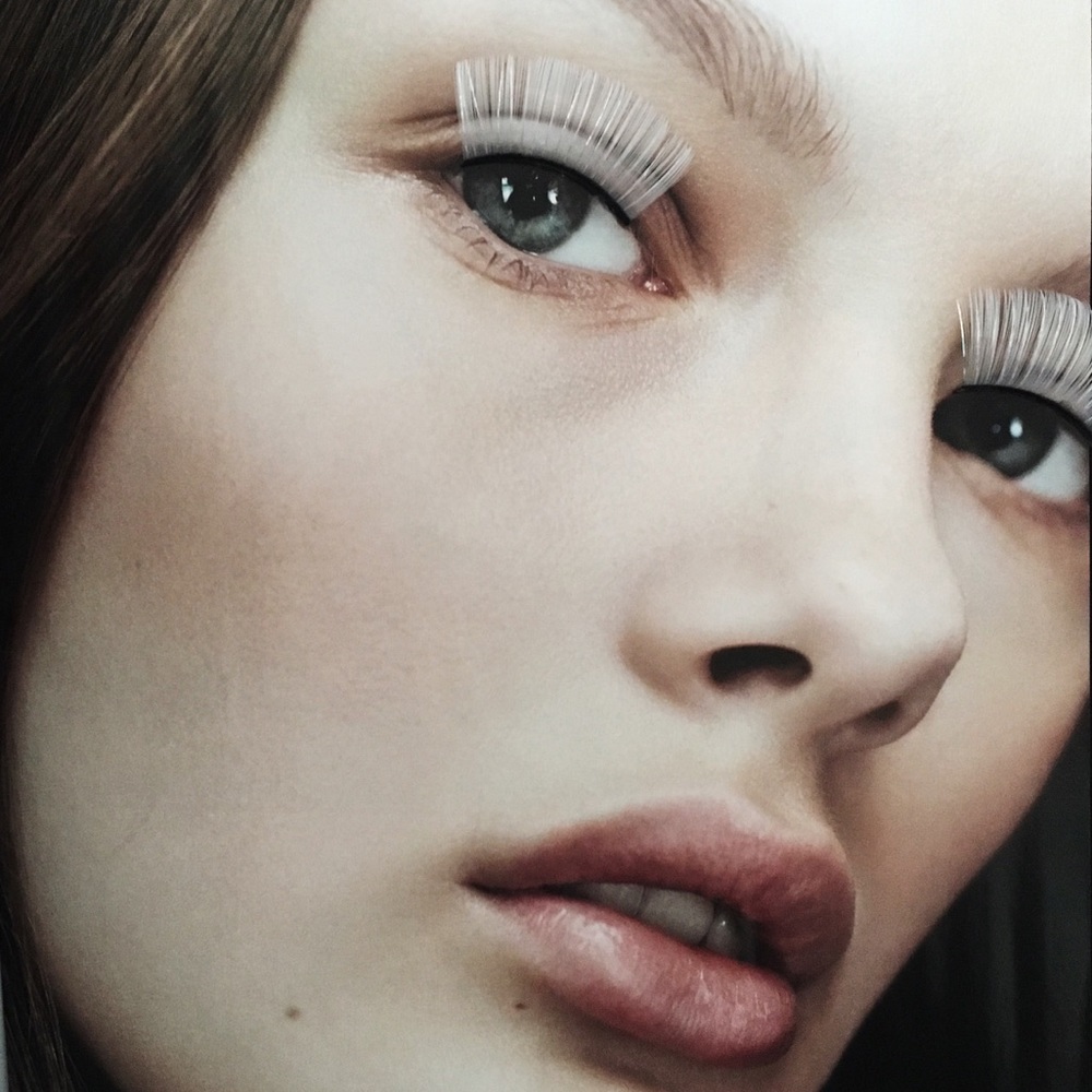 Select Lash white holographic tinsel lashes