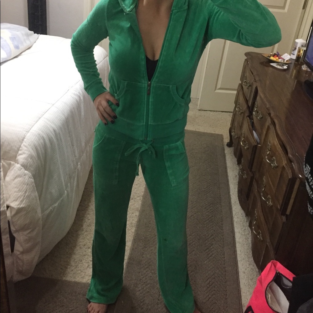 Green velour jacket and pants!