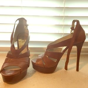 Micheal Kors light brown heels