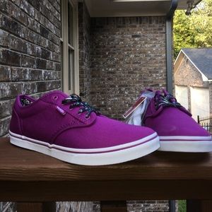 Low top vans with floral inside💜💐