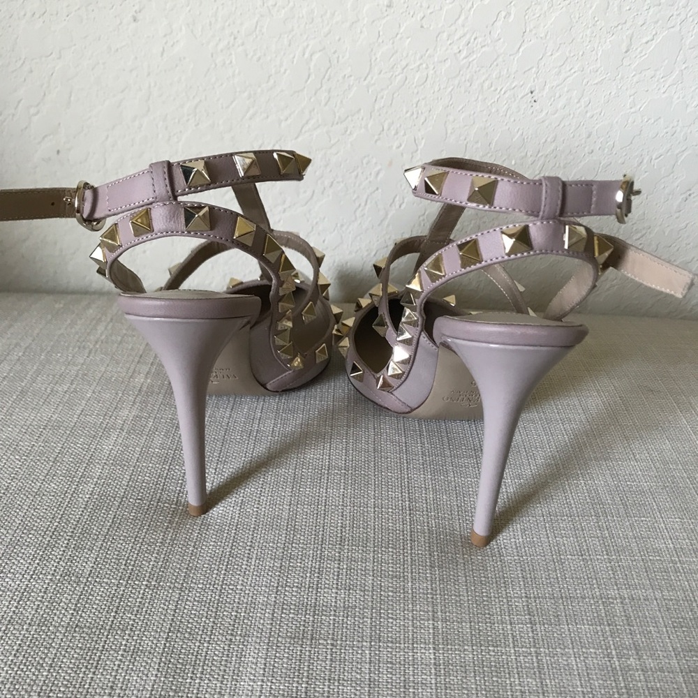 SOLD Brand new authentic Valentino rock studs - Picture 3 of 4