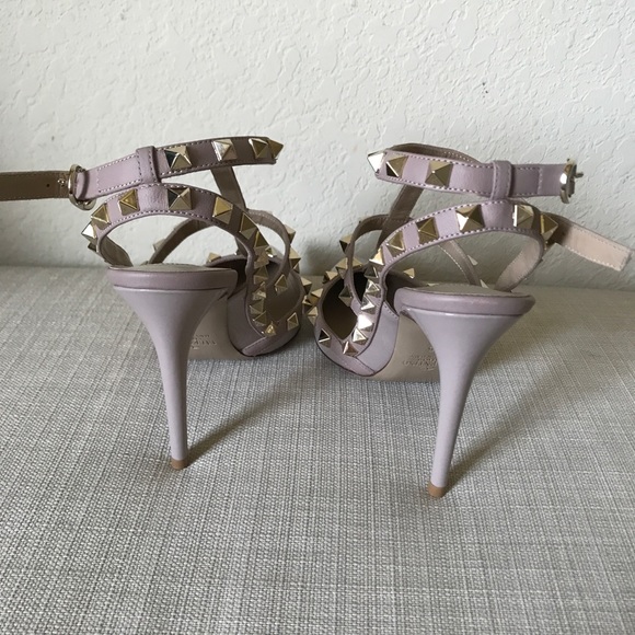 SOLD Brand new authentic Valentino rock studs - Picture 3 of 4