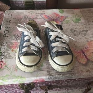 Toddler low top converse
