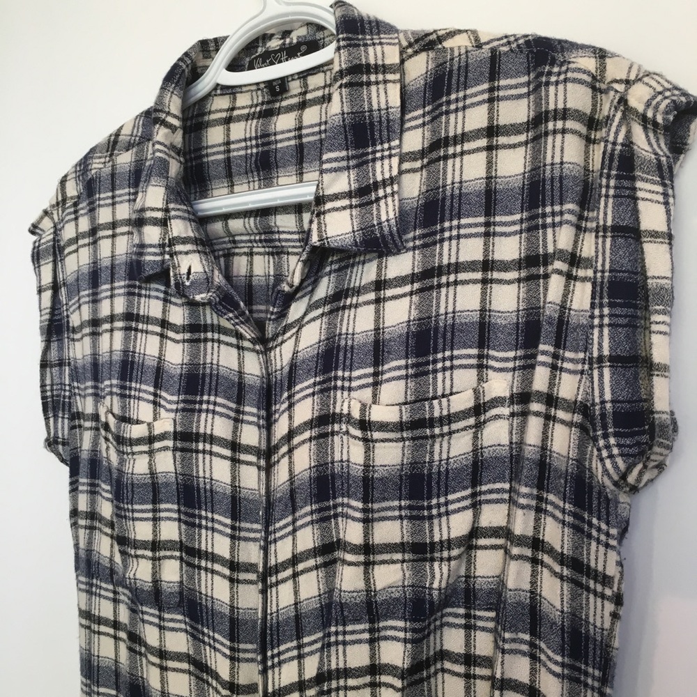 Plaid Short Sleeve Shirt SIZE: S Navy/Cream/Black