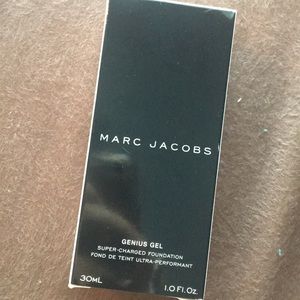 MARC JACOBS genius gel foundation