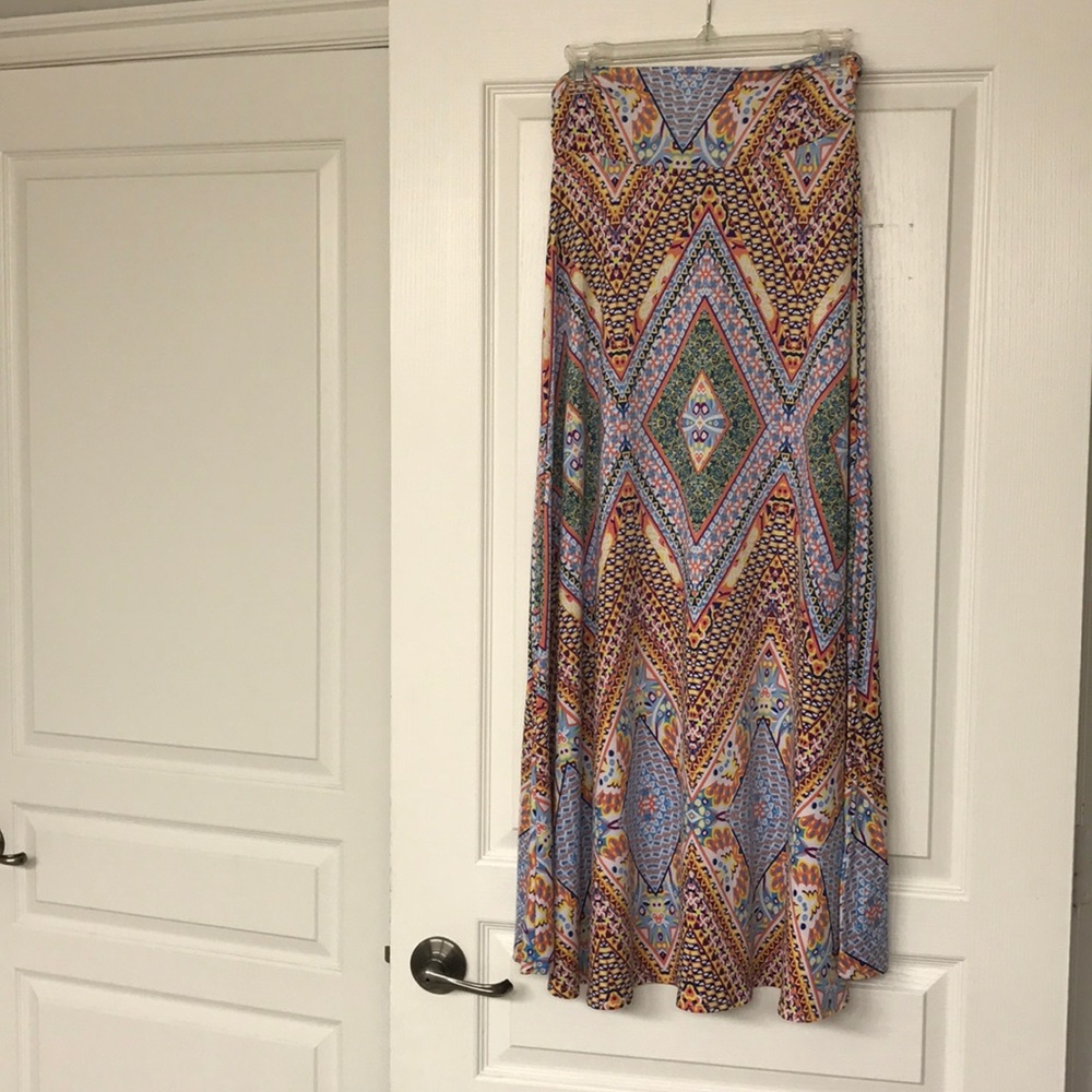 Medium Renee C (stitch fix) maxi skirt.