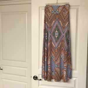Medium Renee C (stitch fix) maxi skirt.
