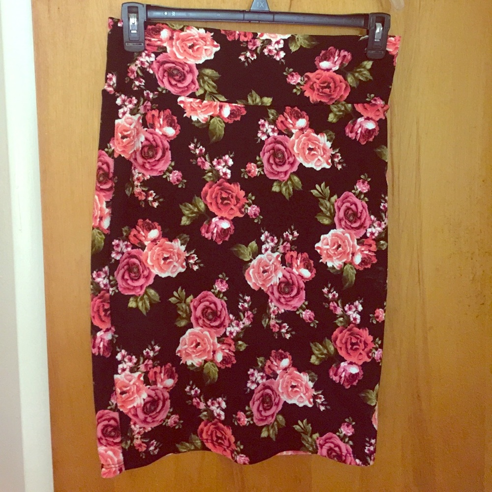 BNWOT 🦄Unicorn 🦄 LLR Small Cassie, ROSES 🌹