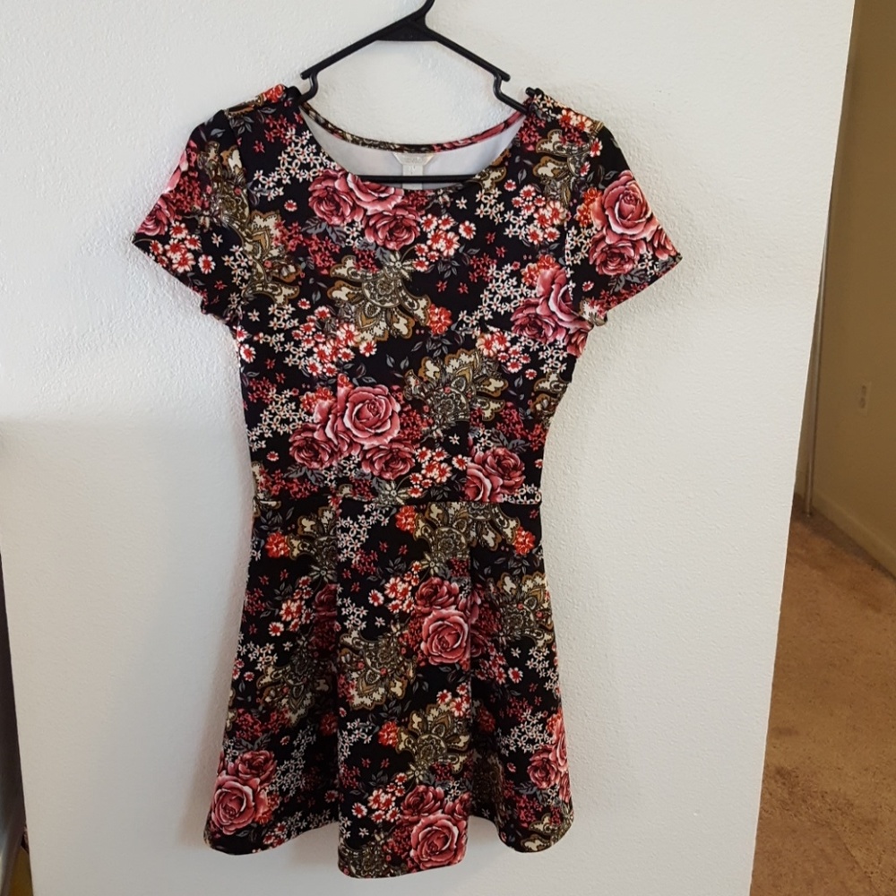 Forever 21 short sleeve mini dress