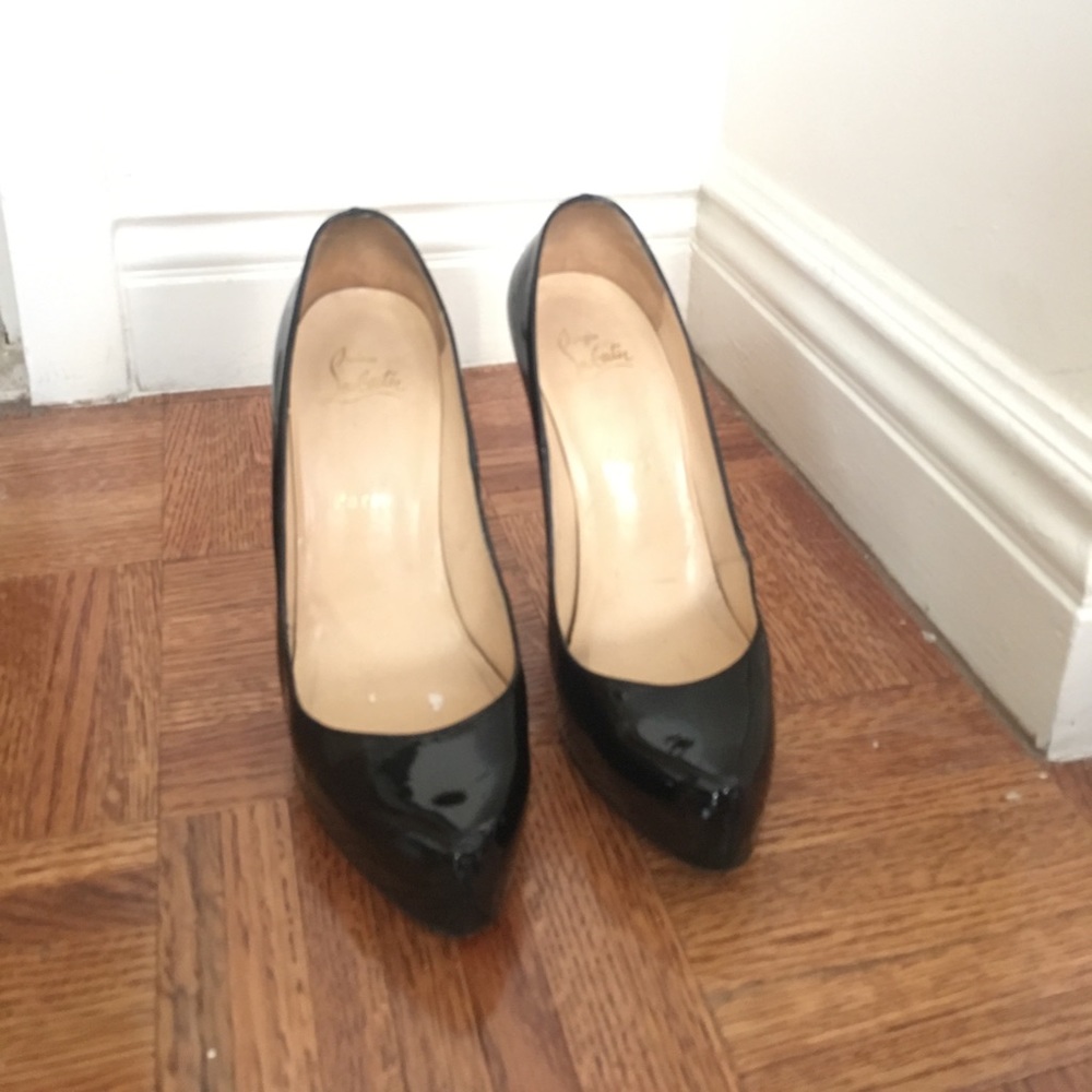 Black patent leather Christian louboutin