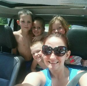 Meet your Posher, Crystal