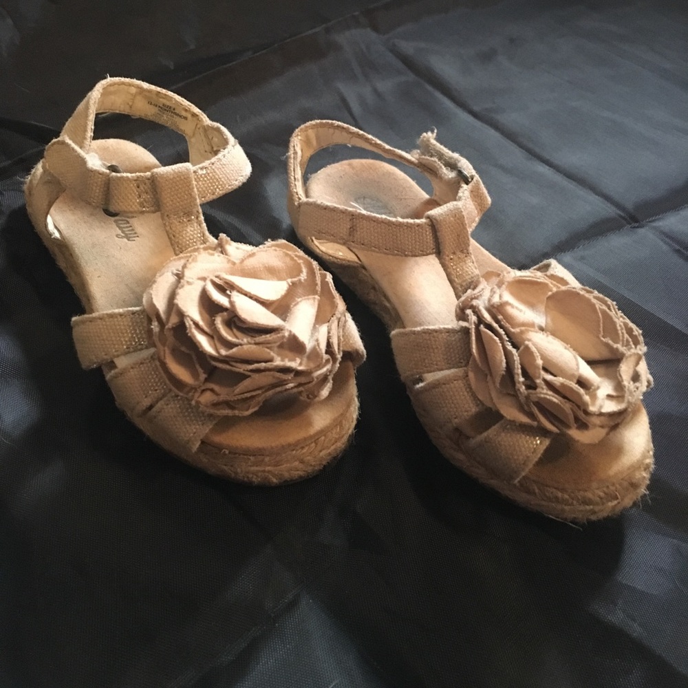 Old Navy Espadrilles size 6 Toddler sandals
