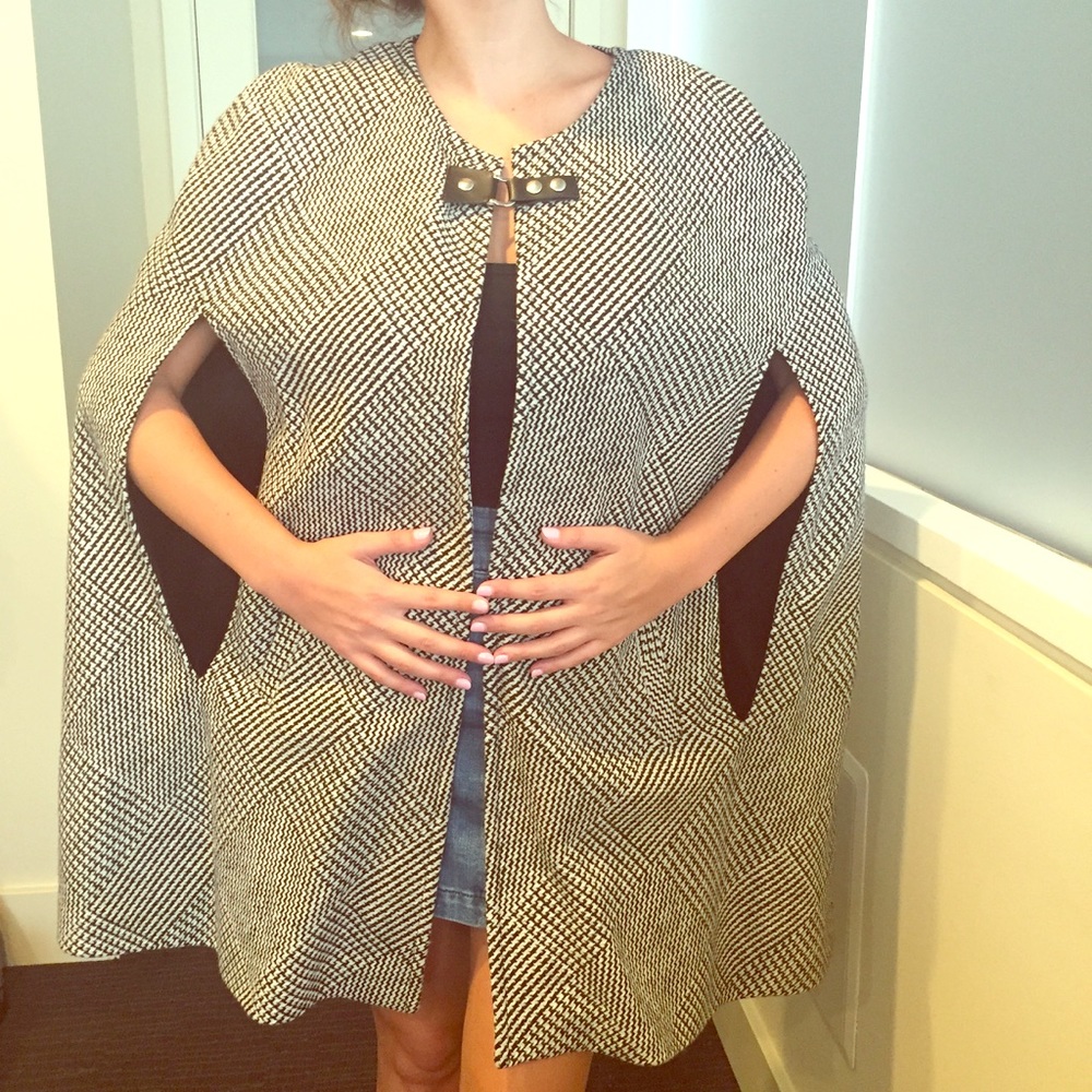 Italian designer houndstooth cape w leather buckle