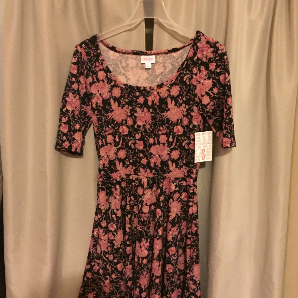 LuLaRoe Nicole Small NWT