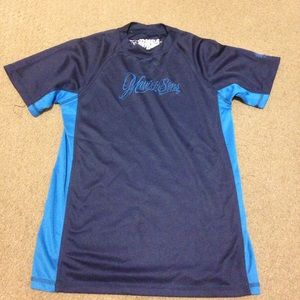 Maui and Sons youth swim shirt. Size 14/16.