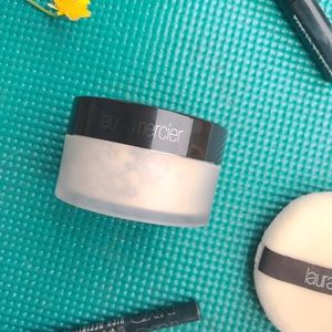 Laura Mercier loose 'translucent' setting powder