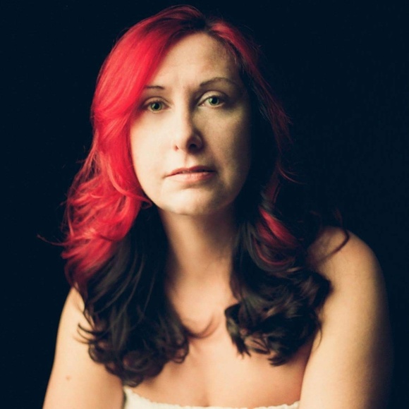 Meet Your Posher, Stephanie - Picture 2 of 5