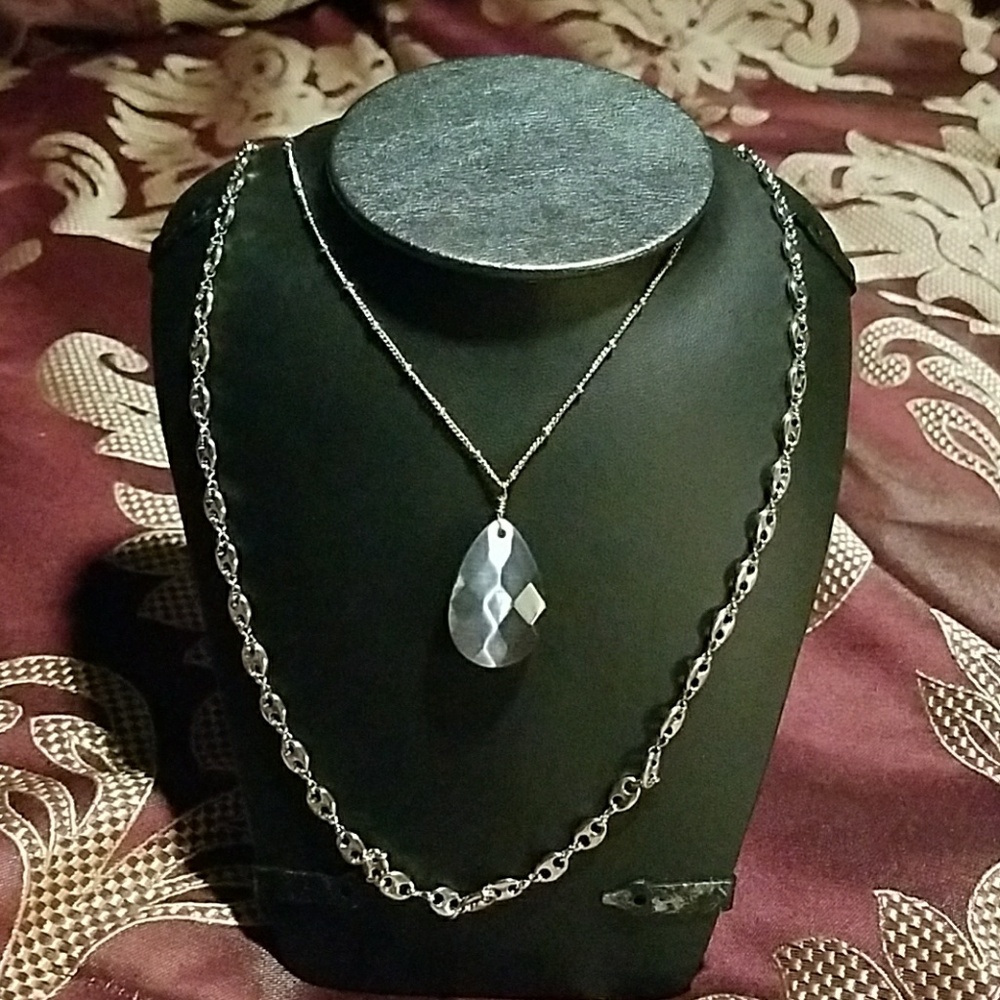 NWT Women's  Layered Necklace.