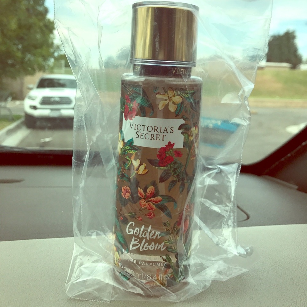 2 Victoria secret Fragrance mist