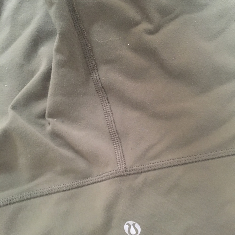 Fatigue green wunder under lululemon leggings