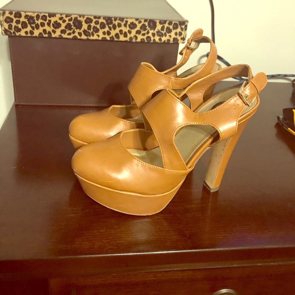 Guess shoes 6.5