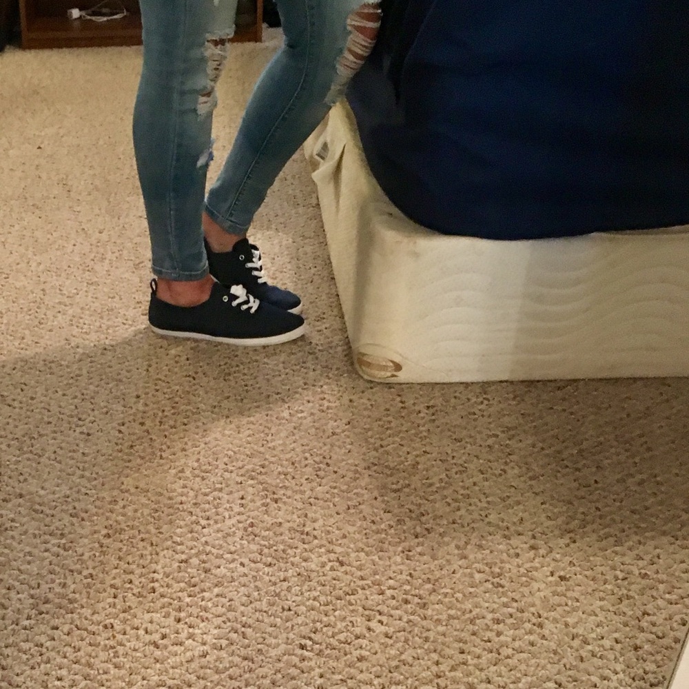Casual shoes