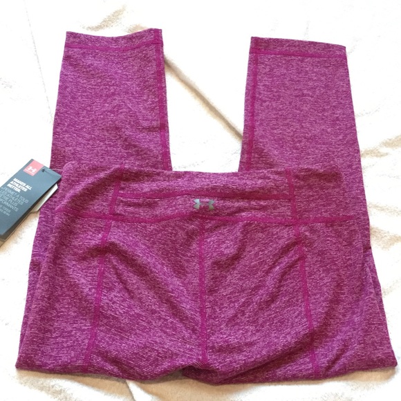 NWT UA Capris - Picture 4 of 5