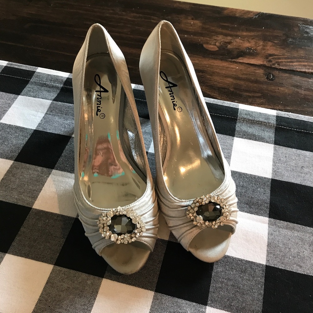 Silver Formal Heels Annie size 7